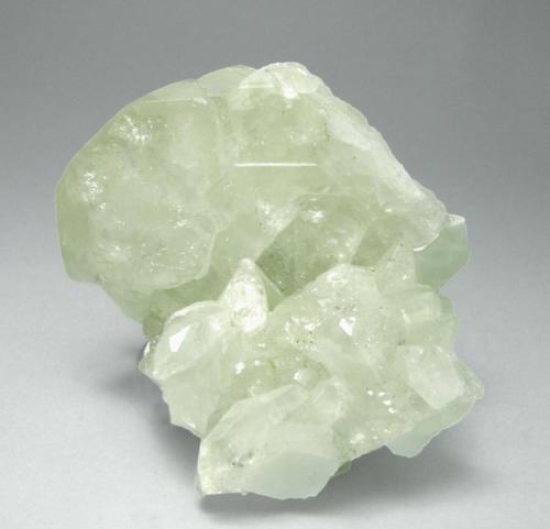 Datolite
Hampden Quarry, Westfield, Hampden County, Massachusetts, USA
Mined about 1961
Former Scott J. Williams - Former  Folch Collection  
Specimen size: 4.4 × 3.8 × 3.6 cm.
Main crystal size: 3.7 × 2 cm.
Photo: Reference Specimens (Author: Jordi Fabre)