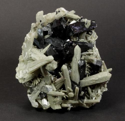 Ilvaite with Quartz

11.0 x 10.0 x 6.9 cm overall (Author: GneissWare)