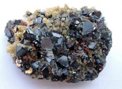 Sphalerite 
Stari Trg, Trepća, Republic of Kosovo
Size: 8 cm x 7 cm x 3 cm (Author: Leon56)