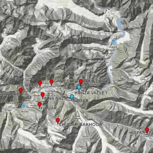 _Este es el valle de Hunza. Las marcas de color rojo son localidades con minerales interesantes. Las azules indican citas menos precisas. Las zonas casi blancas son glaciares. Chumar Bakhoor, la localidad más productiva, está a casi 5000 m de altitud. (Autor: Carles Millan)