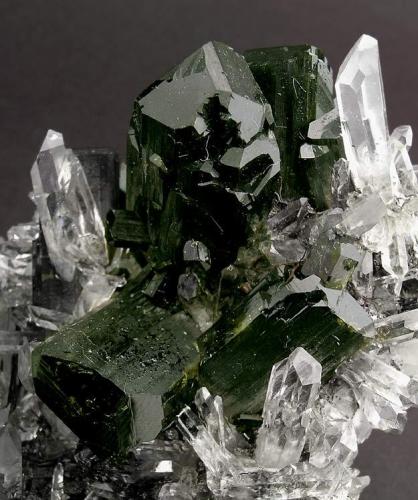 Epidote on Quartz
Copper Mountain, Prince of Wales Island, Alaska, USA
Mined about 1972
Former Folch Collection
Specimen size: 6 × 5 × 3.3 cm.
Main crystal size: 3.8 × 1.6 cm.
Photo: Reference Specimens (Author: Jordi Fabre)