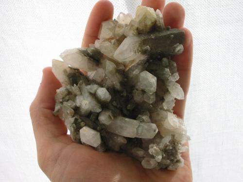 Quartz (crystals up to 5 cm with chlorite inclusions) from Miehlen, Taunus. (Author: Andreas Gerstenberg)