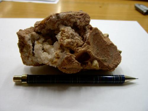 Calcita<br />Covarrubias, Comarca Arlanza, Burgos, Castile and León, Spain<br />15 cm. ancho (medidas estimadas)<br /> (Autor: babazorro)