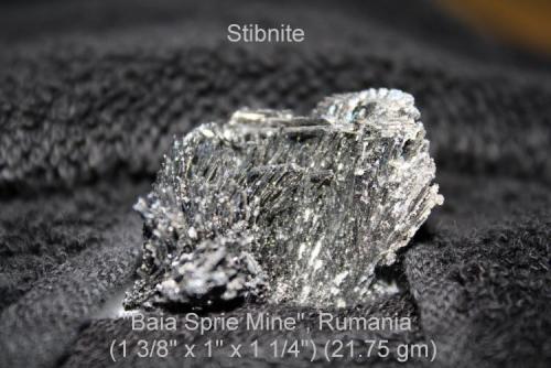 Stibnite
Baia Sprie, Romania
specimen size: 3.49 cm x 2.54 cm x 3.18 cm. (Author: Bruce Sevier)