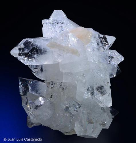 Apofilita y estilbita. 
Jalgaon. Norte Maharastra. India. 8x7.5 cm. Cristal mayor 5.5 cm (Autor: Juan L)