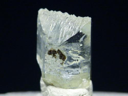 Topacio
Cantera La Osa - Oliva de Mérida - Badajóz
Cristal de 1x0,7 cm.
Otra vista de la pieza anterior (Autor: El Coleccionista)