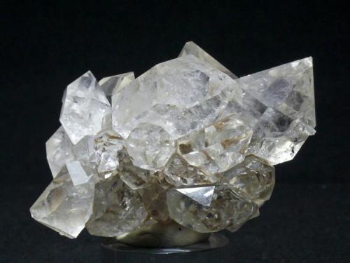 Cuarzo
Berbes - Ribadesella - Asturias
Pieza de 7x6 cm. cristal mayor 3,3 cm.
Otra vista de la pieza anterior (Autor: El Coleccionista)