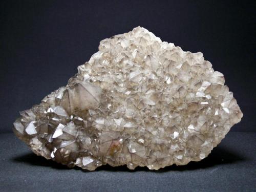 Cuarzo Ahumado
Minas de Cerro Vértice - Cerro Muriano - Córdoba
Pieza de 24x16 cm. cristal mayor 3 cm. (Autor: El Coleccionista)