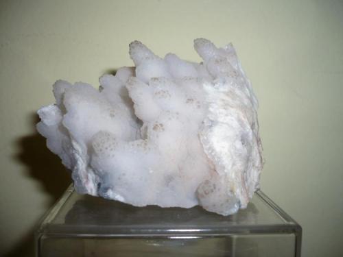 Chalcedony (stalactitic)
Navidad mine, Abasolo, Rodeo, Durango, Mexico
78x73x73mm (Author: Carlos M.)