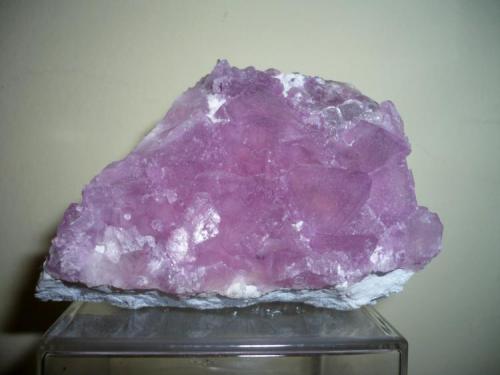 Fluorite (pink)
Navidad mine, Abasolo, Rodeo, Durango, Mexico
83x60x23mm (Author: Carlos M.)