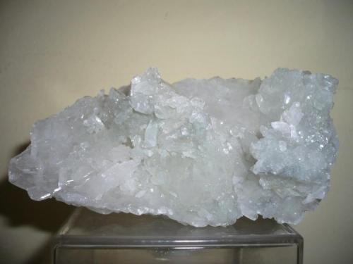 Datolite
Mina La Aurora, Charcas, San Luis Potosí, Mexico
105x55x30mm (Author: Carlos M.)