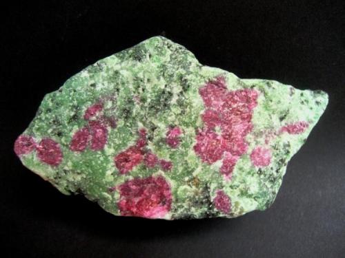 Ruby in zoisite
Mundarara Mine, Longido, Mt Kilimanjaro, Kilimanjaro Region, Tanzania
120 x 65 x 30 mm (Author: Tobi)