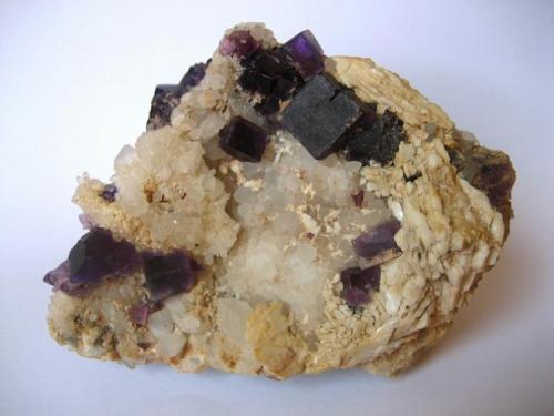 Fluorite, quartz, baryte
Berbes, Berbes Mining area, Ribadesella, Asturias, Spain
105 x 70 x 75 mm (Author: Tobi)