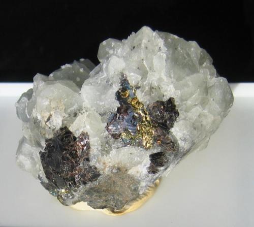 Datolite
Dal’nergorsk Mine, Russia
Size: 7 x 4 x 4 cm
Datolite view back (Author: Leon56)