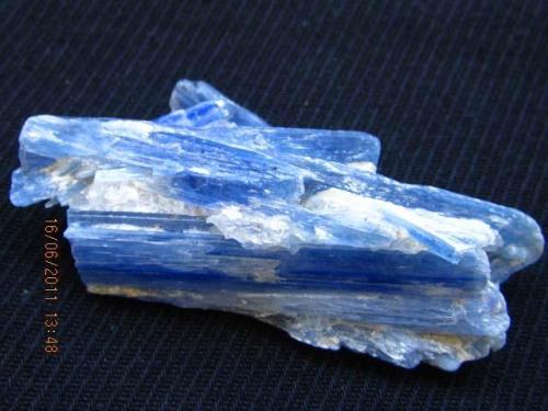 Kyanite
Brazil
5.5 x 2.5 x 1 cm. (Author: barbie90)