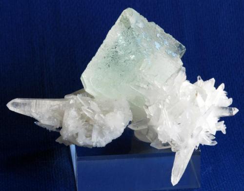 Fluorite
Labor Teo, Mundo Nuevo, Peru
11x6 cm (Author: Enrique Llorens)