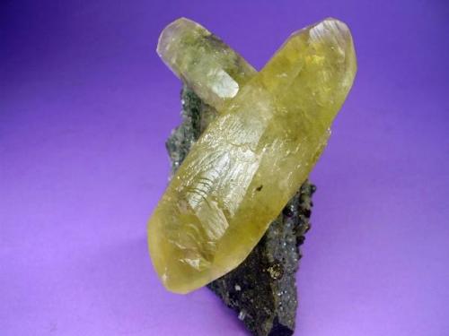 Calcita. Sweetwater Mine, Missouri, Usa. 9x6 cm. Cristal de 8 cm (Autor: geoalfon)