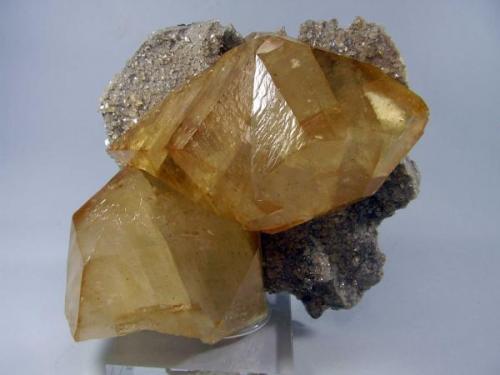 Calcita. Elmwood Mine. 14x13 cm. Cristal de 13 cm (Autor: geoalfon)