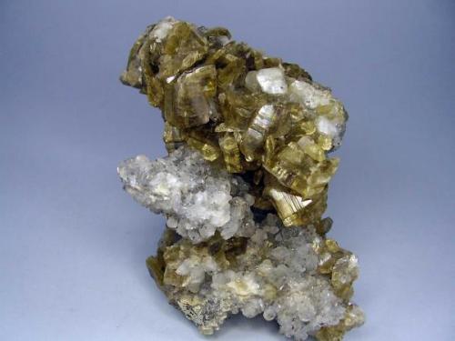 Siderita-Magnesita. Sapucaia Pegmatite, Minas Gerais, Brasil. 8x8 cm (Autor: geoalfon)