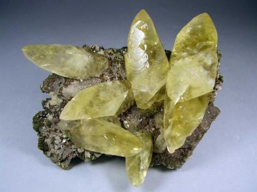 Calcita. Sweetwater Mine, Missouri, Usa. 8x5´5 cm. Cristal de 6 cm (Autor: geoalfon)