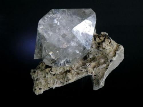 Pieza de 10 X 9 cms.
El cristal de cuarzo 8 X 6.5 cms. (Autor: Felipe G. Miñarro)