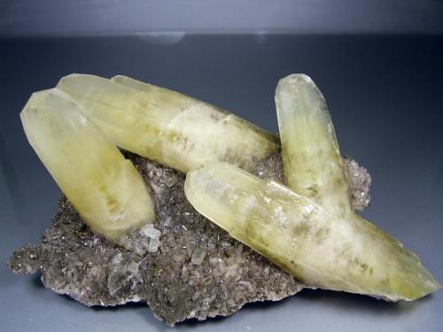 Calcita. Sweetwater Mine, Usa. 16x9 cm. Cristal de 10 cm (Autor: geoalfon)