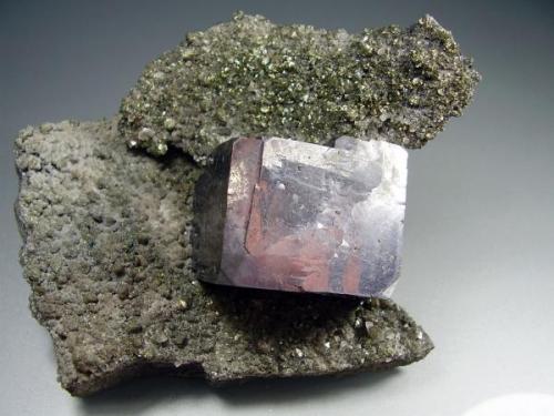 Galena. Sweetwater Mine, Usa. 9x7 cm. Cristal de 3 cm (Autor: geoalfon)