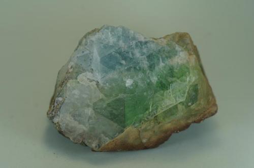 Fluorita recubierta de Marcasita y Cuarzo, Drius Lode, South Crofty Mine, Camborne, Cornualles, Inglaterra, Gran Bretaña, detalle del núcleo de fluorita verde. (Autor: Juan María Pérez)