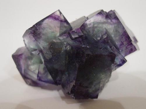 Fluorita
Erongo Mountain, Usakos-Onearuru, Namibia
6 x 4 cm. (Autor: javier ruiz martin)