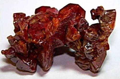 Vanadinite
Mibladen mine, Morocco.
5,72 cm x 1,5 cm
 (Author: Leon56)