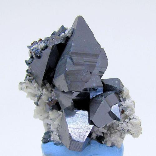 Anatase, quartz
Dyrfonni, Viveli, Eidfjord, Hardangervidda, Hordaland, Norway
35 mm x 31 mm (Author: Carles Millan)