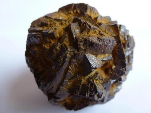 Limonita pseudomorfa de Pirita<br />Villacastín, Comarca Segovia Sur, Segovia, Castile and León, Spain<br />6 x 6 cm.<br /> (Autor: javier ruiz martin)