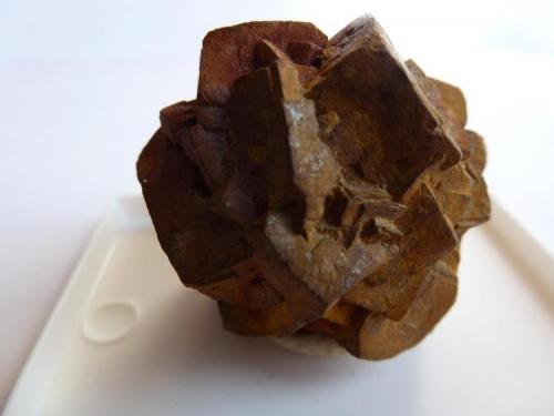 Limonita pseudomorfa de Pirita<br />Villacastín, Comarca Segovia Sur, Segovia, Castile and León, Spain<br />4 x 4 cm.<br /> (Autor: javier ruiz martin)