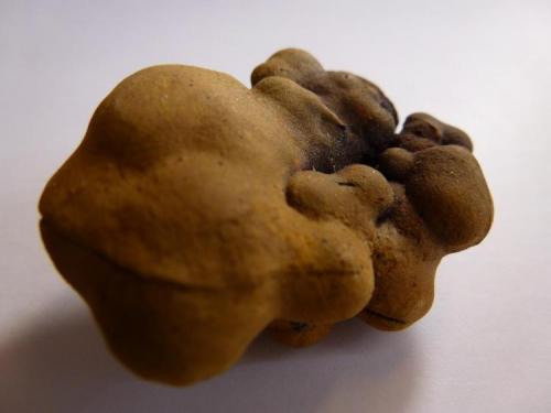 Limonita pseudomorfa de Pirita<br />Villacastín, Comarca Segovia Sur, Segovia, Castile and León, Spain<br />4 x 4 cm.<br /> (Autor: javier ruiz martin)