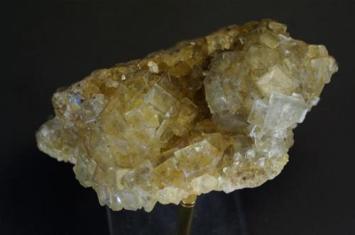 Fluorita con inclusiones de Marcasita
Milton Quarry, Ashover, Derbyshire, Inglaterra, Gran Bretaña
80x55x35 mm (Autor: Juan María Pérez)