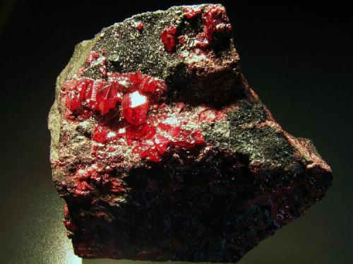 Cinabrio c/Dolomita.
Pozo San Teodoro, Almadén, Ciudad Real, España.
8,5x8,5x4 cm.
Cristales hasta 1 cm. Col. y foto Nacho Gaspar. (Autor: Nacho)