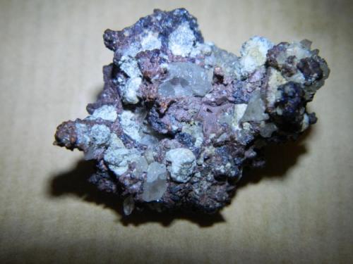 Cobre nativo y cuprita
Tierra Amarilla, Copiapó, Chile
3 x 3 cm (Autor: Toni Iborra)