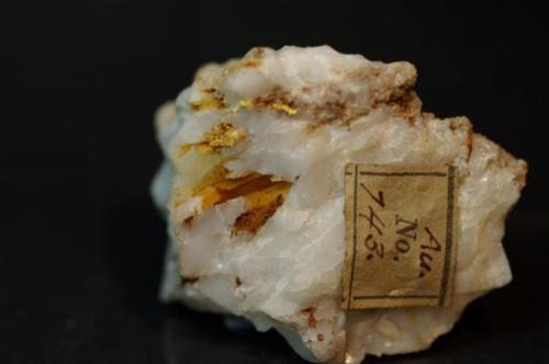Oro nativo en cuarzo
Perran St George Mine, Perranzabuloe, Cornualles, Inglaterra, Gran Bretaña
45x34x20 (Autor: Juan María Pérez)