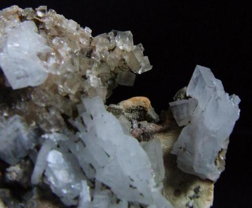 Baryte and Fluorite
Underedge level, Arkengarthdale, North Yorkshire, UK
FOV approx 20 mm
This is a real favourite of mine I love the aesthetics of the way the Fluorite and Baryte seem to be trying to meet (Author: nurbo)