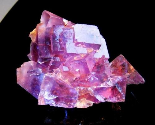 Fluorite
St. Christoph am Arlberg, Tirol, Austria
7 x 5 x 3 cm (Author: Leon56)