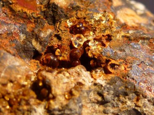 Cacoxeno<br />Minas de El Horcajo, El Horcajo, Almodóvar del Campo, Comarca Campo de Calatrava, Ciudad Real, Castilla-La Mancha, España<br />Formato Macro, tamaño milimétrico<br /> (Autor: javier ruiz martin)