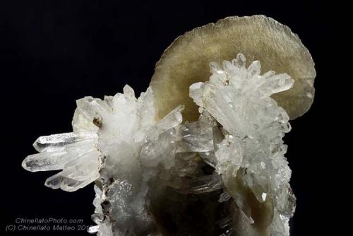 Siderite, Quartz
Traversella Mine, Traversella, Chiusella Valley, Canavese District, Torino Province, Piedmont, Italy
25.9 mm yellow Siderite crystal on Quartz from a old specimen (Author: Matteo_Chinellato)