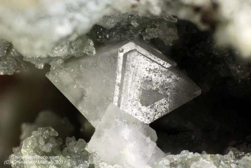 Gismondine
Vedretta della Miniera, Zebrù Valley, Valfurva, Sondrio Province, Lombardy, Italy
2.03 mm Gismondine crystal into cavity (Author: Matteo_Chinellato)