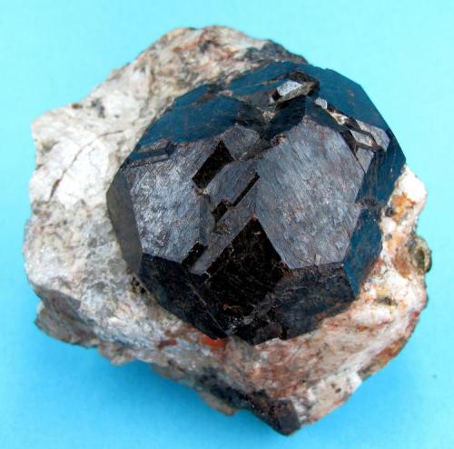 Garnet (Group)<br />Pegmatita Ialamitana, Valle Manandona, Valle Sahatany (Mt. Ibity), Distrito Antsirabe II, Región Vakinankaratra, Madagascar<br />106 mm x 90 mm<br /> (Author: Carles Millan)