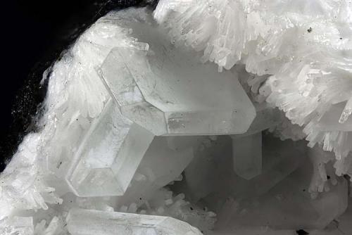 Apophyllite
Basalt quarry, S.Marco hill, Gambellara, Vicenza Province, Veneto, Italy
6.51 mm group of tabular Apophyllite crystals on Natrolite (Author: Matteo_Chinellato)