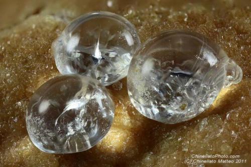 Melanophlogite
Fortullino, Rosignano Marittimo, Livorno Province, Tuscany, Italy
3.92 mm group of Melanophlogite balls (Author: Matteo_Chinellato)