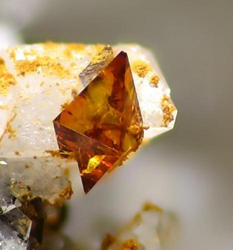 One of the excelent photos of Christian Rewitzer. An Anatase from Adra, Almería, Spain. (Author: Rewitzer Christian)