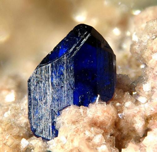 Azurite - Tsumeb, Namibia. 3 mm. (Author: Rewitzer Christian)