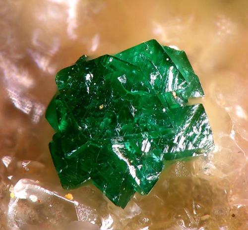 Adamite (cuprian)
Mina de la Cruz, Baza, Granada, Spain
fov 0.5 mm (Author: Rewitzer Christian)