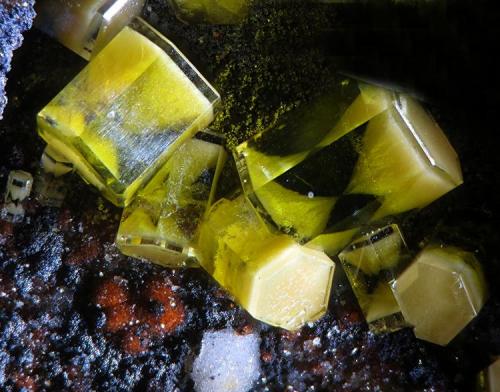 Pyromorphite
El Horcajo Mines, Ciudad Real, Castilla-La Mancha, Spain
fov 4 mm (Author: Rewitzer Christian)